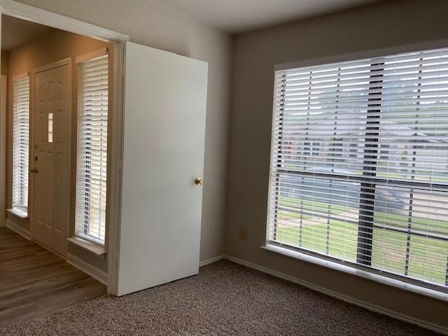 Building Photo - 2303 Markland St