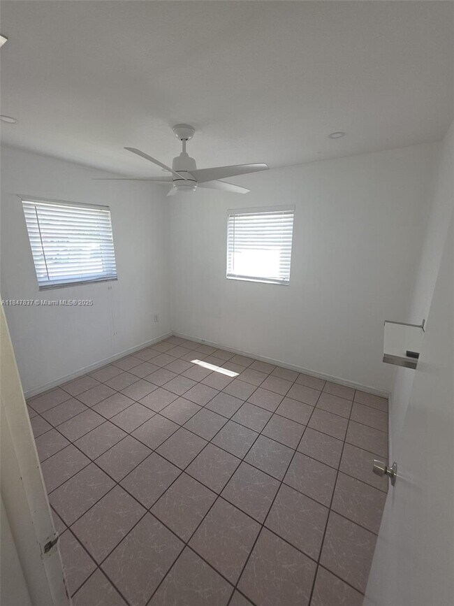 Building Photo - 9971 Dominican Dr