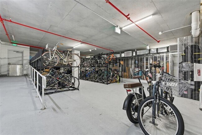 Building Photo - 777 3rd Ave N