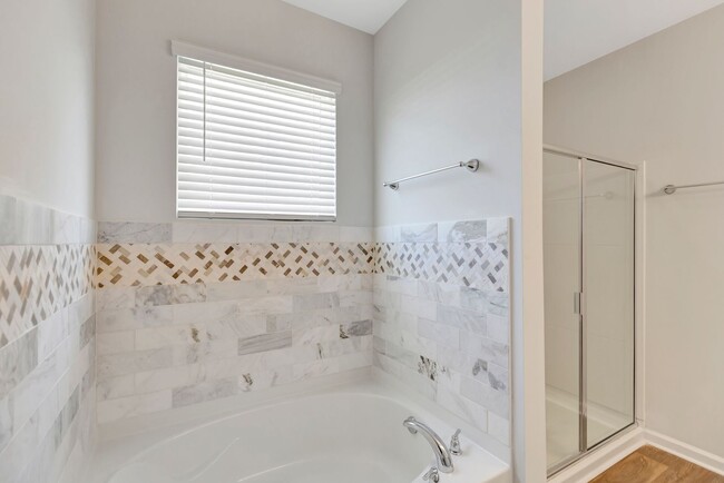 Building Photo - Beautiful One Story home in McKewn