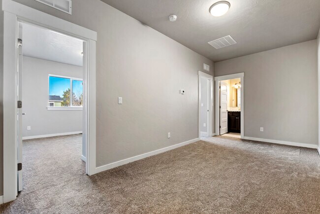 Building Photo - 6330 W Tierra Ln