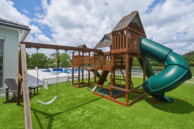 Building Photo - 17101 Magnolia Estates Dr