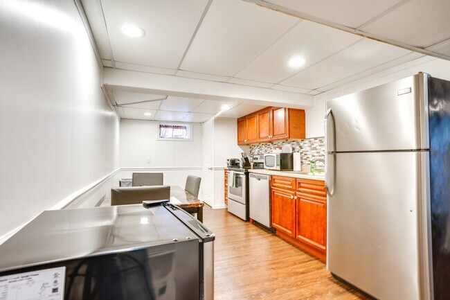 Building Photo - 112 Rockwood Pl