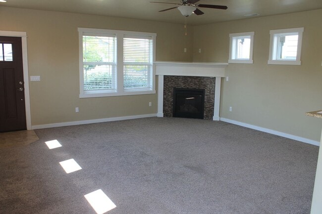 Building Photo - Southeast Boise Rental - Close to Micron