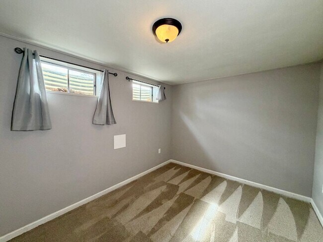 Building Photo - Acres Green Beauty