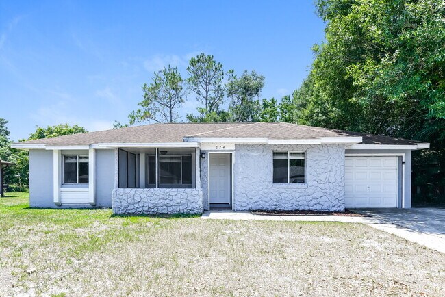 Building Photo - 724 Iowa Woods Cir E