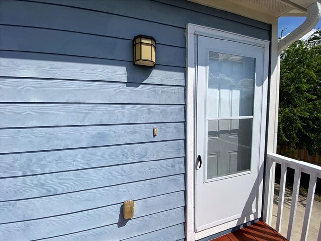 Building Photo - 296 Ferrule Dr