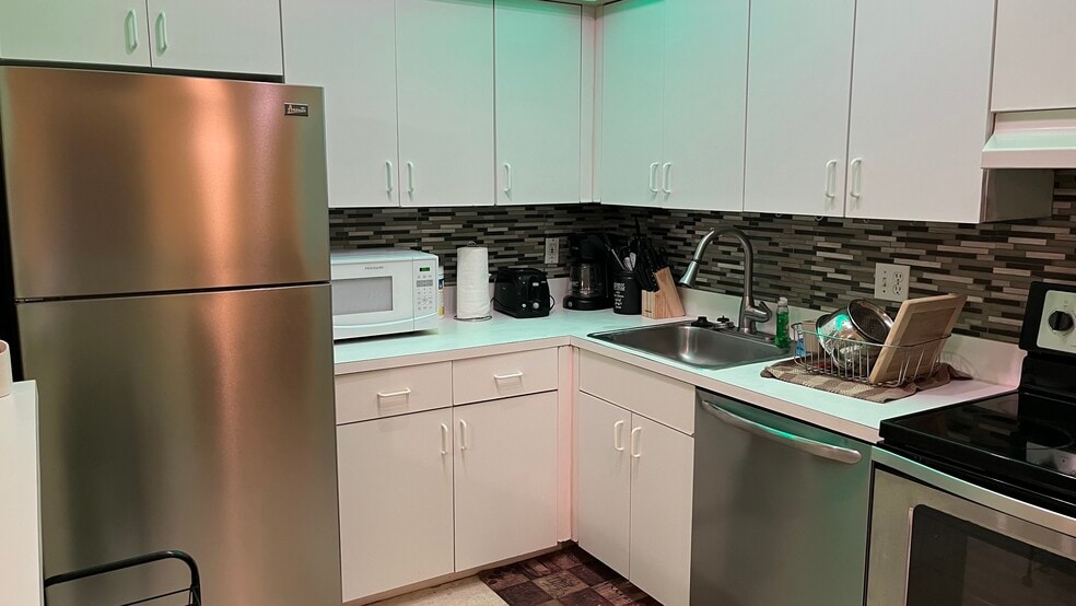 Kitchen - 19700 SW 103rd Ct