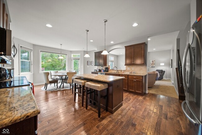 Building Photo - 10599 Geist View Dr