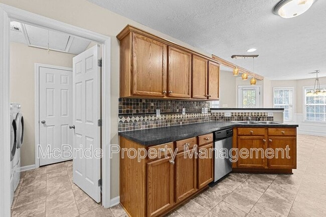 Building Photo - 284 High Meadows Cir