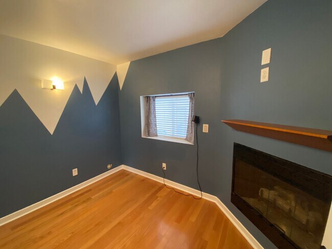 Building Photo - Elegant, Multilevel 3 Bedroom 2 Bathroom in Hillcrest / North Park with Outdoor Space