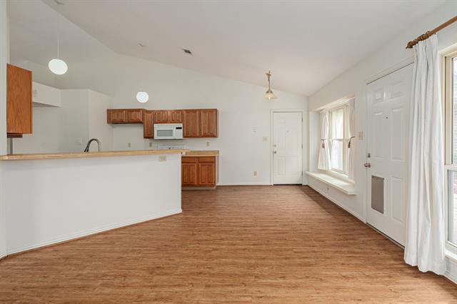 Building Photo - 557 Gillespie Dr