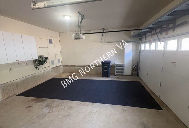 Building Photo - 12198 Chancery Station Cir