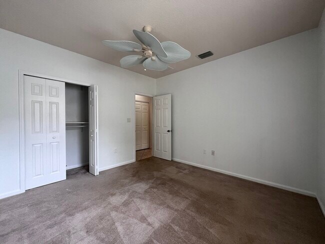 Building Photo - HUGE PRICE REDUCTION!! HOME IS READY FOR A...