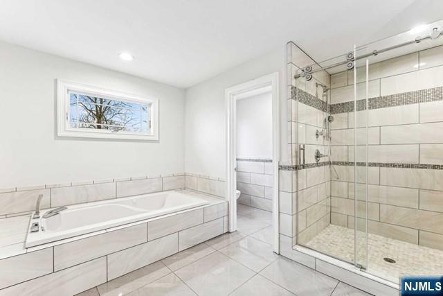 Building Photo - 25 Jones