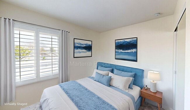 Building Photo - Beautiful Second-Floor Condo in the Desirable 55+ Huntington Landmark Community