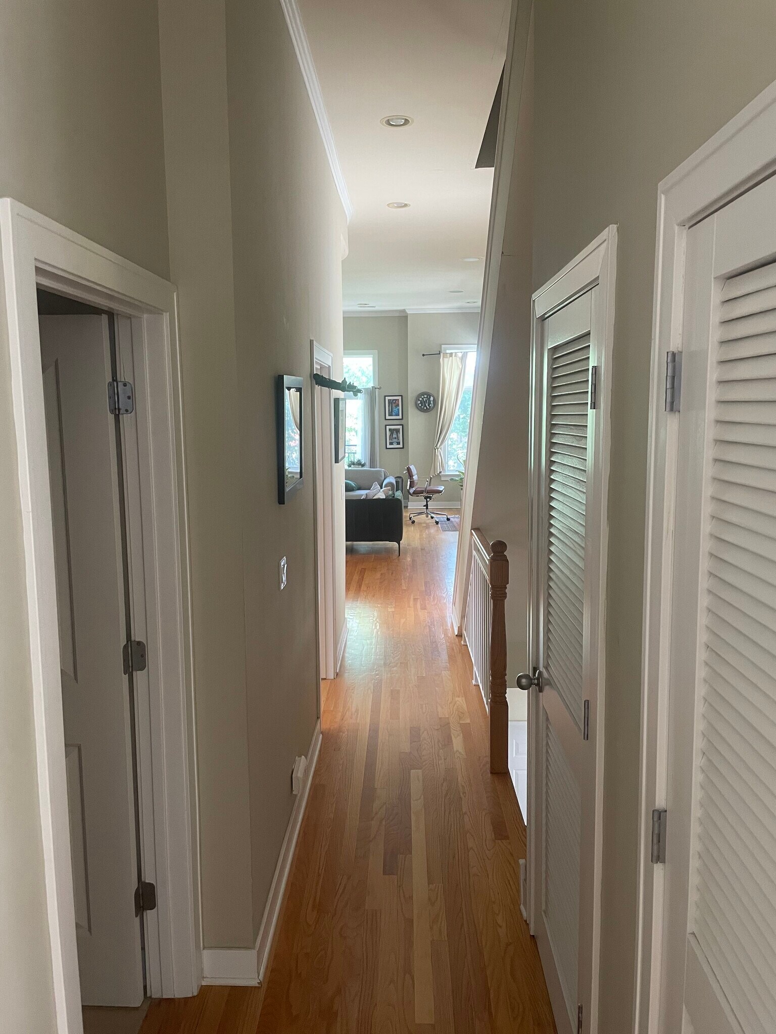 Building Photo - 857 N Paulina St