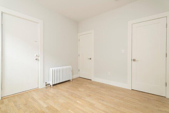 Building Photo - 184 Chiswick Rd