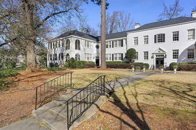 Building Photo - 21 Peachtree Memorial Dr NW