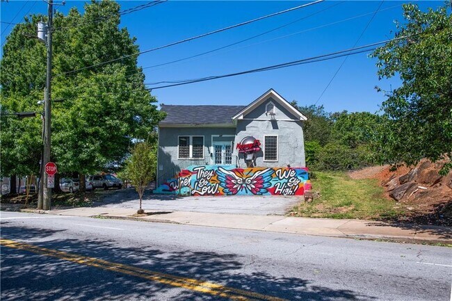 Building Photo - 210 Walker St SW