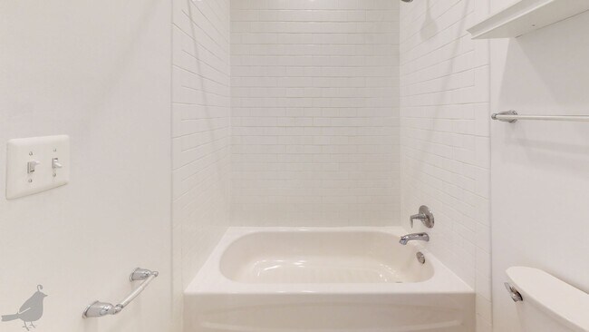 Building Photo - Stunning and Spacious Duplex in Brookland w/ Parking!