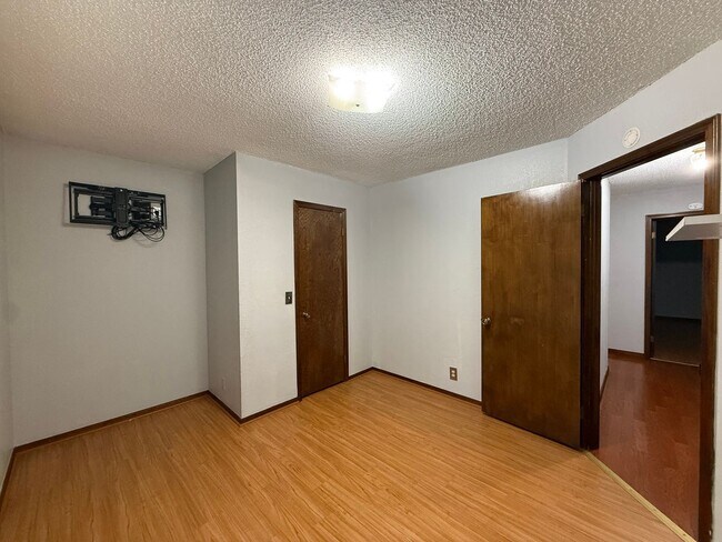 Building Photo - Must See! Welcome home to your new 3 bedroom, 2 bath home!