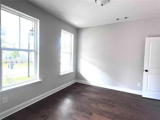 Building Photo - 4385 Easter Lily Ave