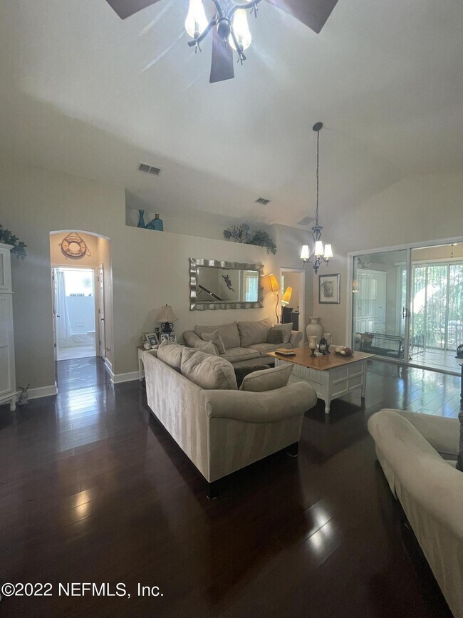 Building Photo - 204 Salt Grass Ct