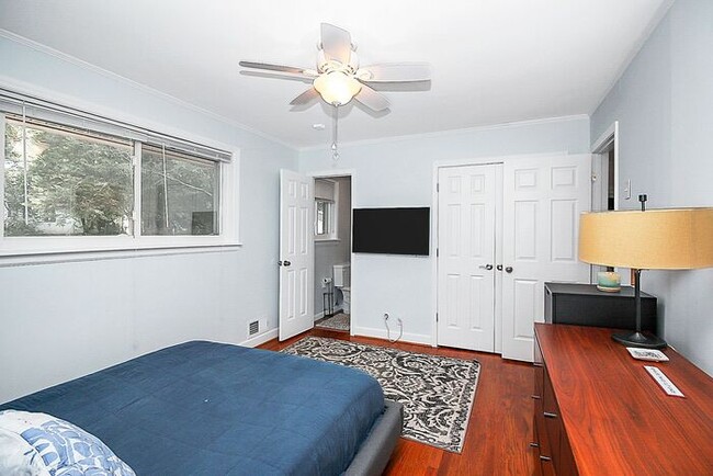 Building Photo - Charming 3BD/2BA Ranch in Selwyn Park!