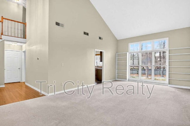 Building Photo - 404 Topaz Trail