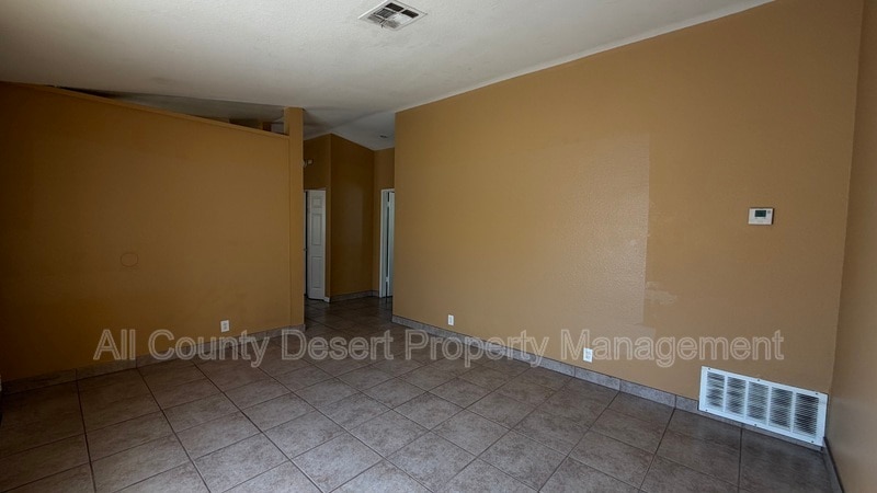 Building Photo - 79891 Ave 42