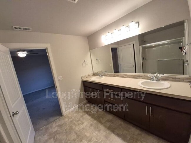 Building Photo - 7278 SE Ronelle Ct