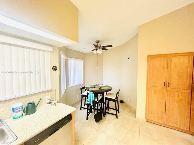 Building Photo - 4 br, 3 bath House - 3491 NW 21st St