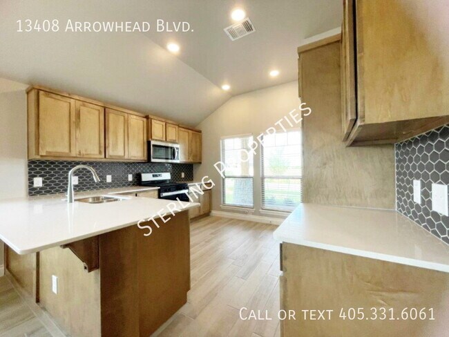 Building Photo - 13408 Arrowhead Blvd