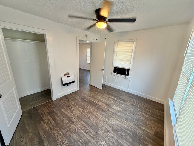 Building Photo - 2bed 1 bath Home Sweet Home