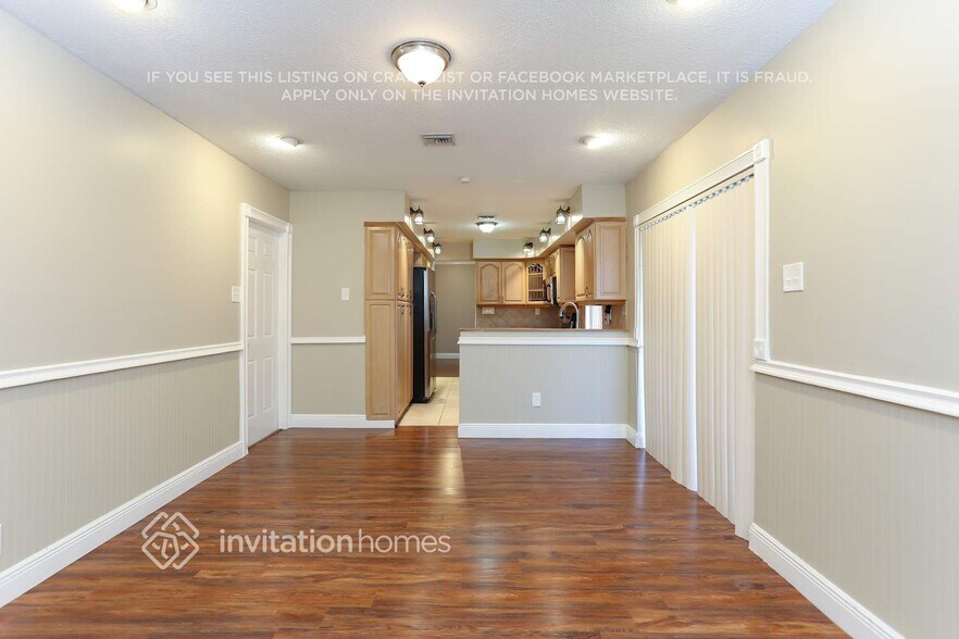 Building Photo - 7521 NW 13th Ct