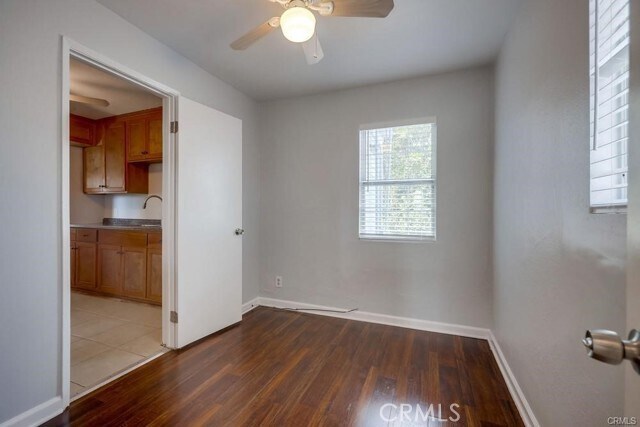 Building Photo - 1007 Lewis Ave
