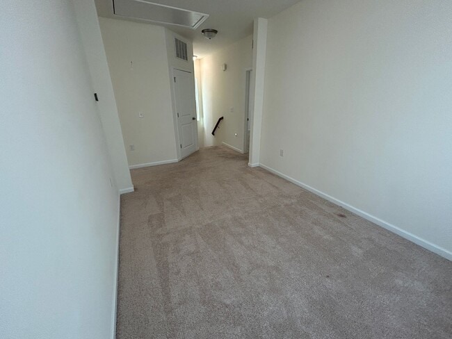 Building Photo - 1003 Excite Ave