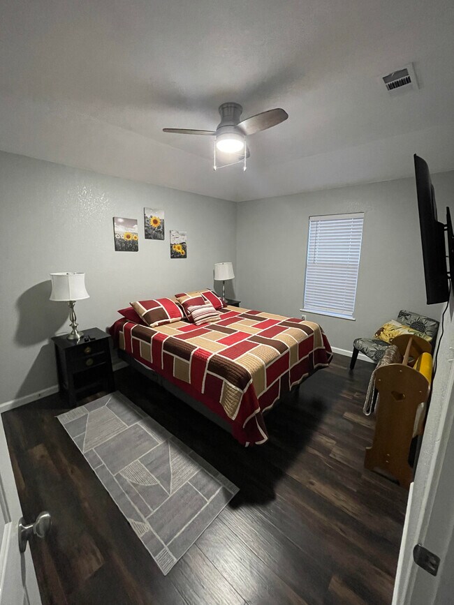 Building Photo - 610 Turley Dr