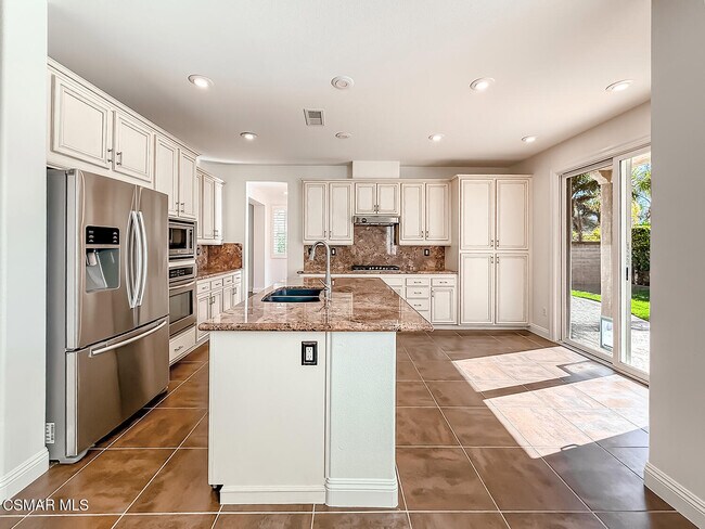 Building Photo - 4948 Via Coronado