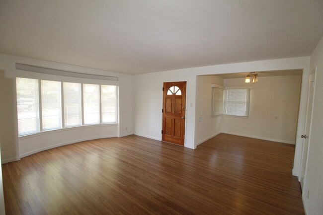 Building Photo - 86-90joanne