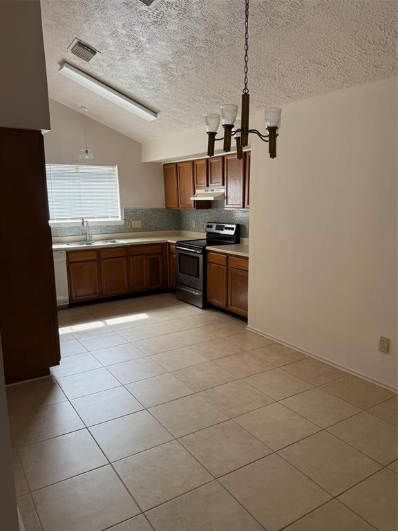Building Photo - 5613 Countryaire St