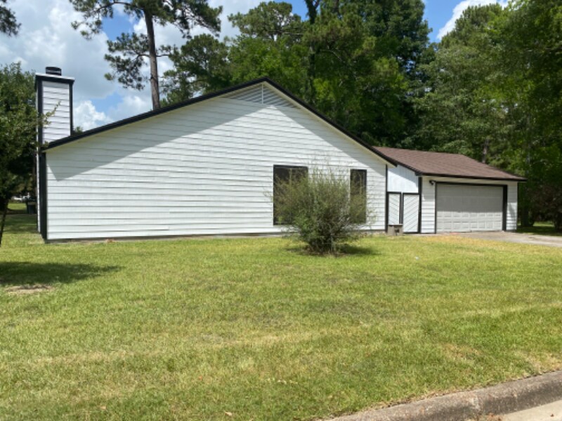 Building Photo - 17302 Broken Back Dr