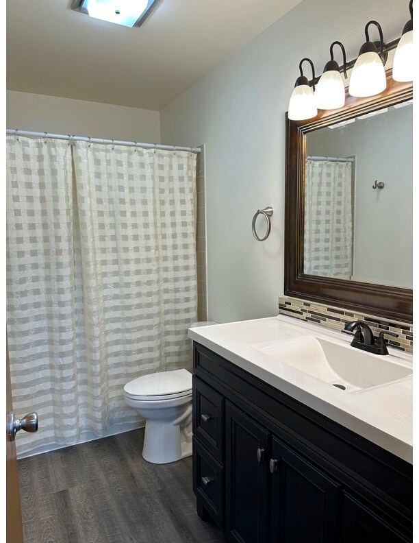 Building Photo - 2201 E 66th Ave