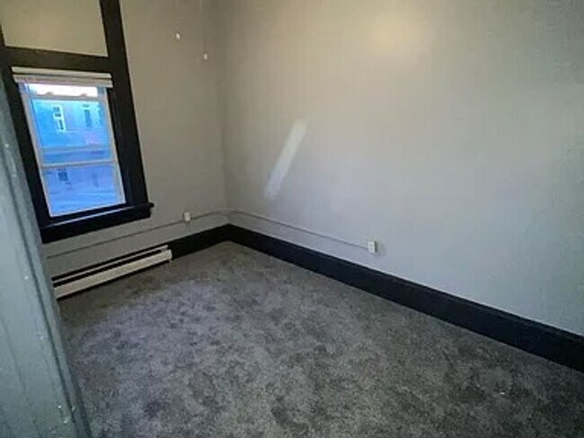 Building Photo - 317 N Clinton Ave