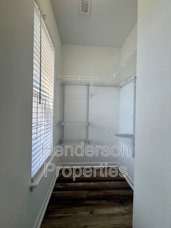 Building Photo - 7802 Rolling Meadows Ln