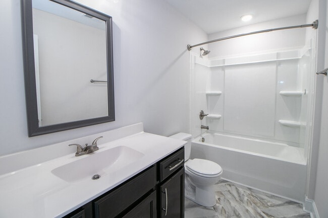 Building Photo - 433 Pomeroy Dr
