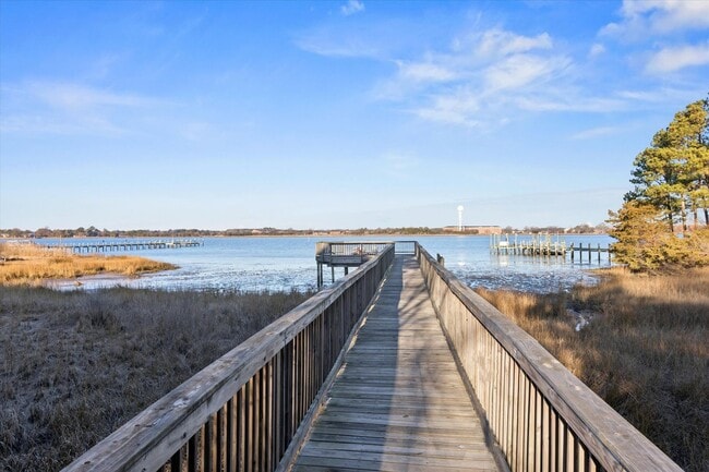 Building Photo - 2BR/2BA Condo Near Langley AFB