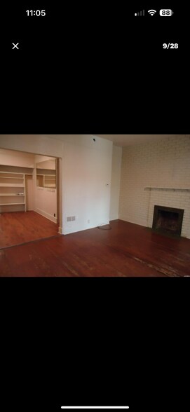 Building Photo - 126 Parkhill St