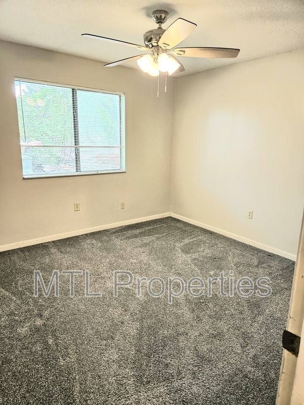 Building Photo - 1636 Hunters Trail